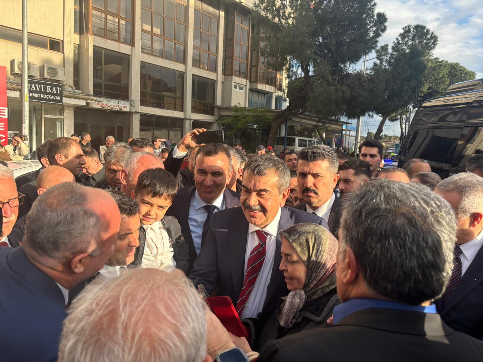 Bakan Tekin (4)-1