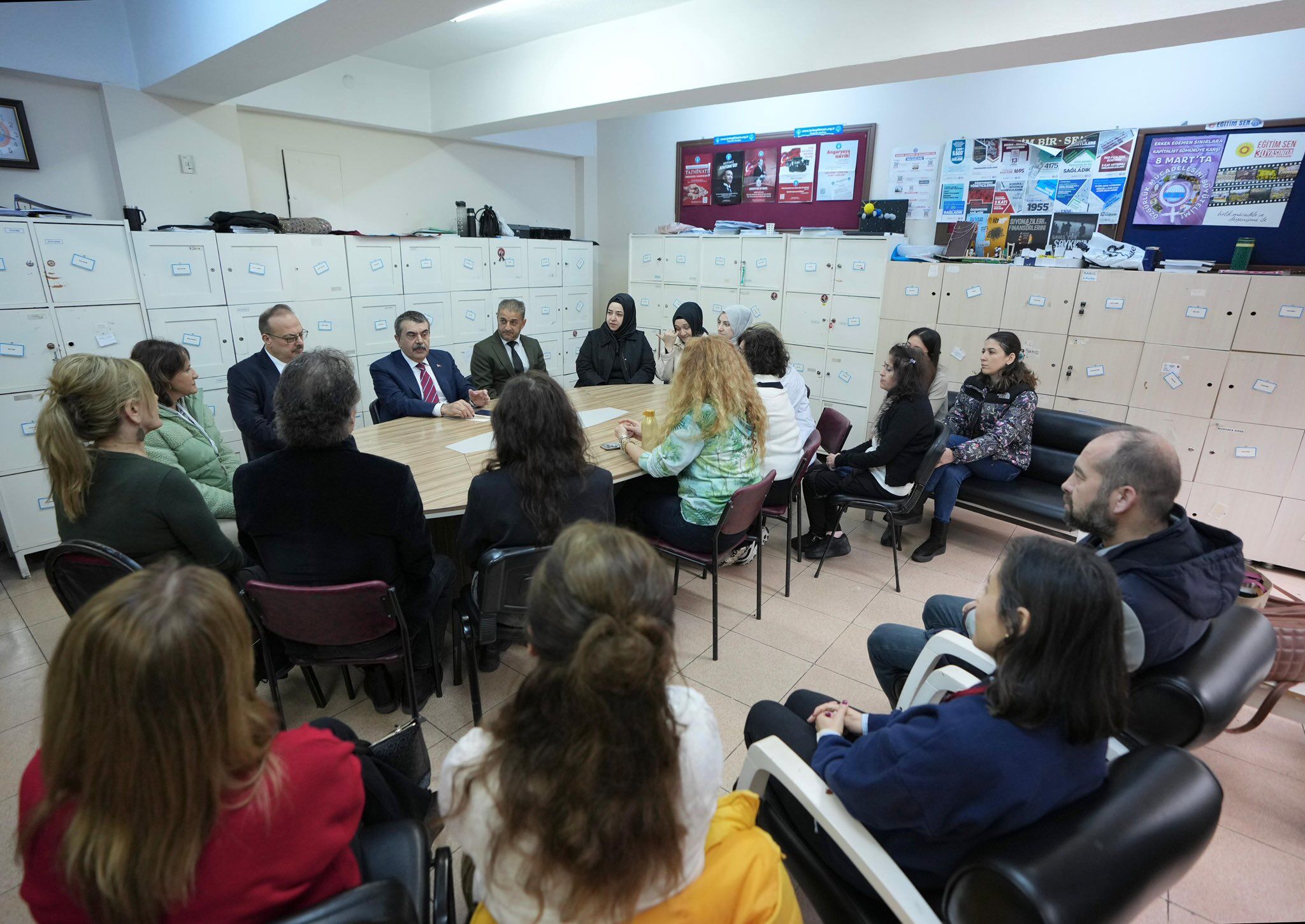 Bakan Tekin'den Aydın’da okul ziyareti