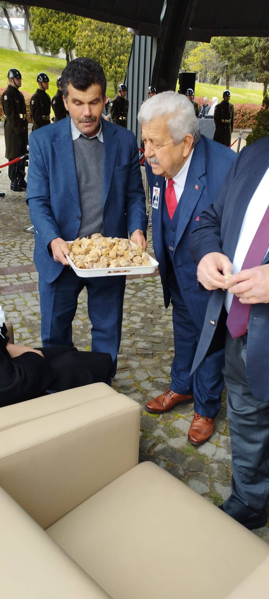 Baskan Kapli Ozalin Anma Torenine Katildi Aydinin Incirini D 655732 13F20F