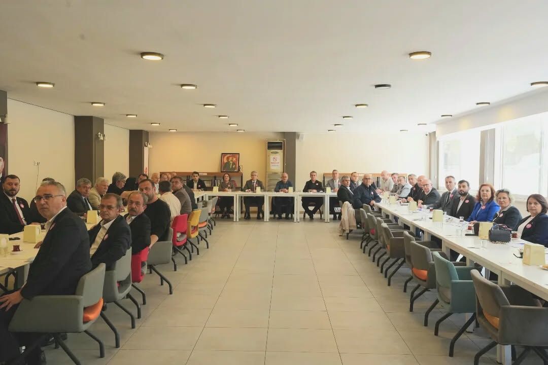 CHP Aydın’dan Büyükşehir Meclisi Öncesi Kritik Toplantı: Gündem Maddeleri Değerlendirildi