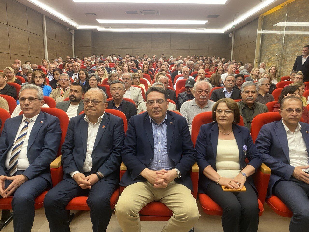 CHP Aydın’ın düzenlediği panel geniş katılımla başladı 