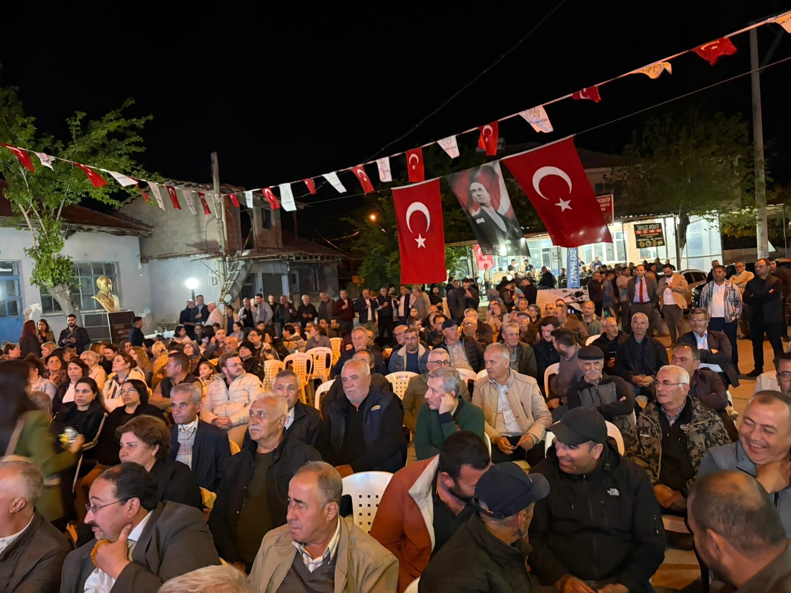 CHP’li Solakoğlu Germencik’te üreticilerle buluştu: “Sandık önünüze geldiğinde desteklerinizi bekliyoruz”