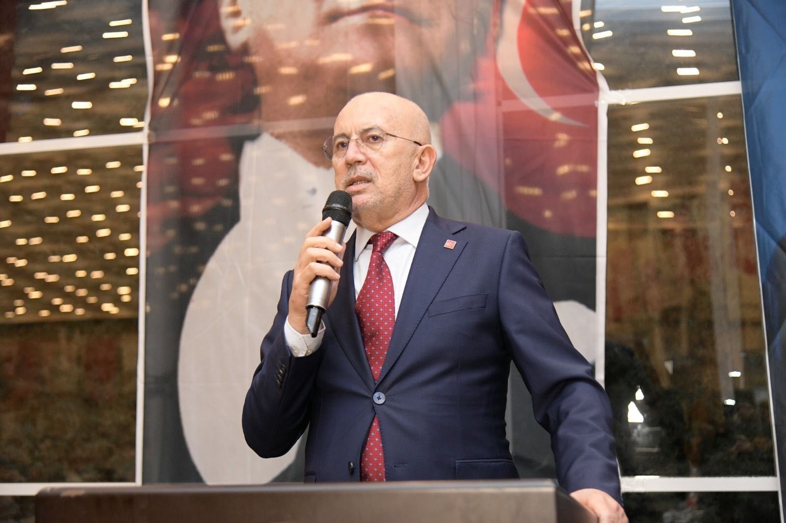 CHP'ye büyük şok! İl başkanı ve beraberindeki 8 kişi tutuklandı