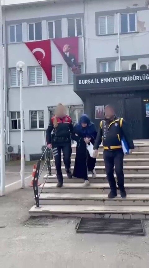 Eşini öldürüp satırla 15 parçaya ayıran yaşlı kadın tutuklandı