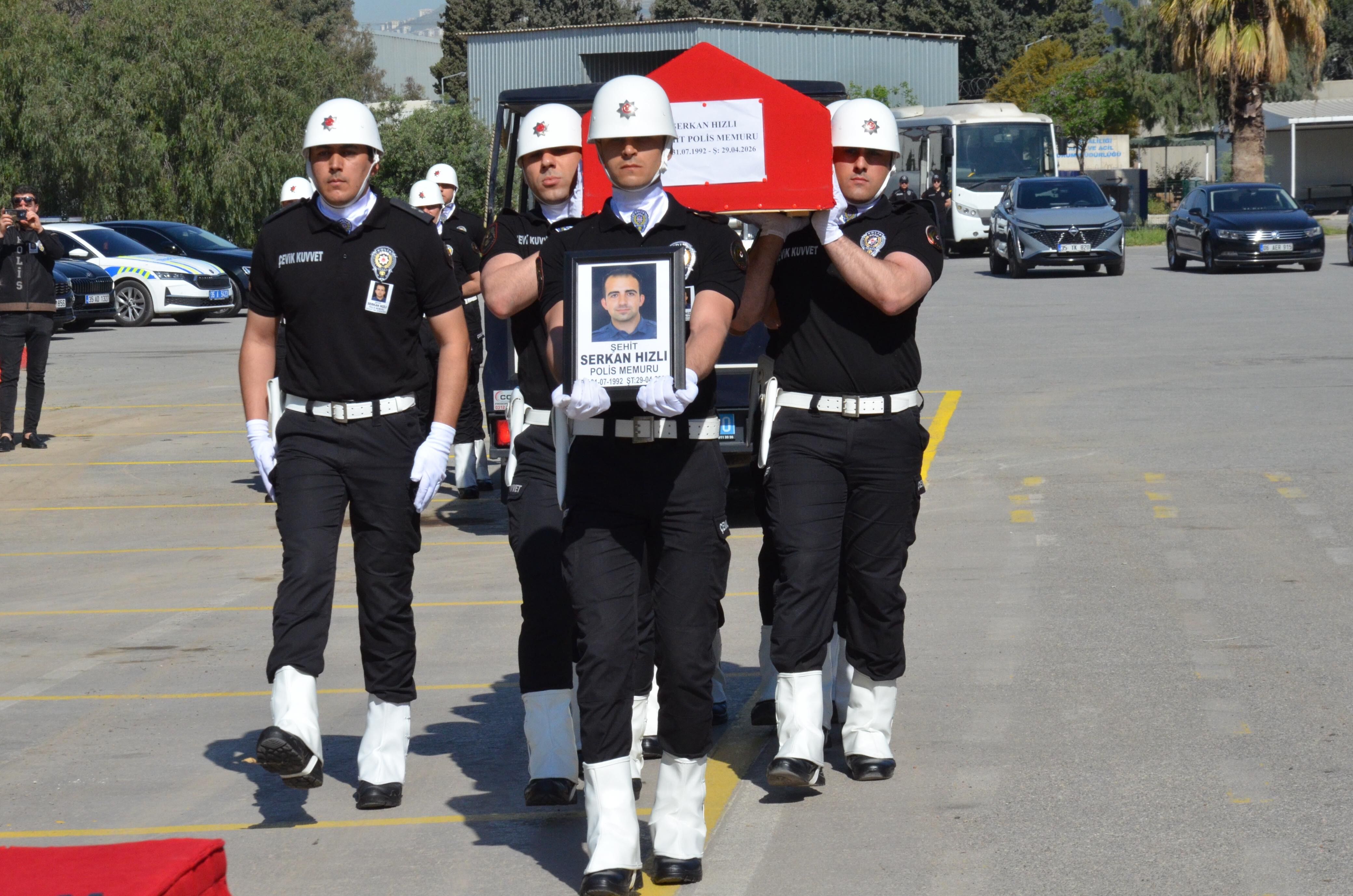 Feci kazada can veren şehit polise son görev