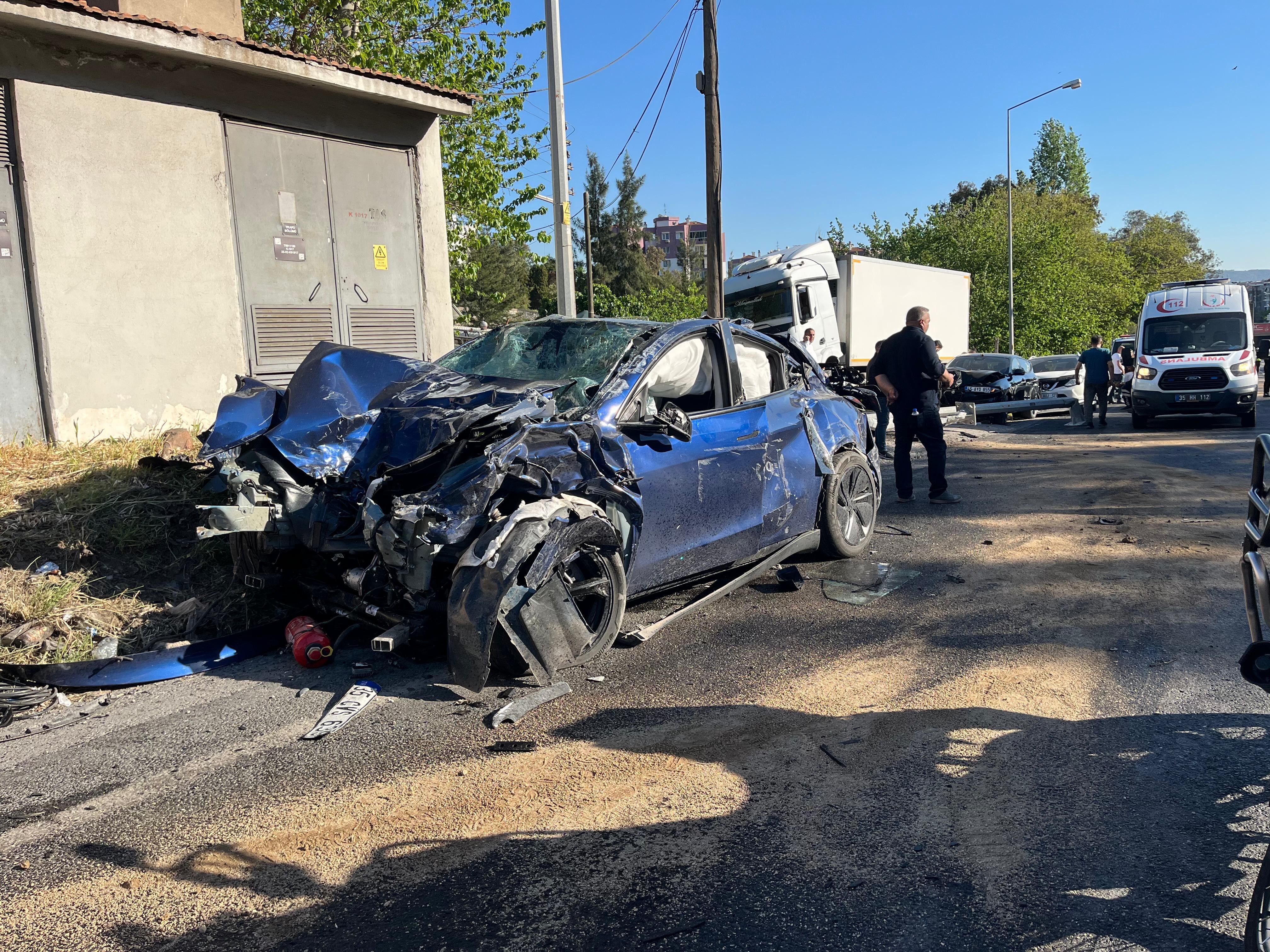 Freni Patlayan Tır Dehşet Saçtı 1’I Polis 3 Kişi Öldü (3)