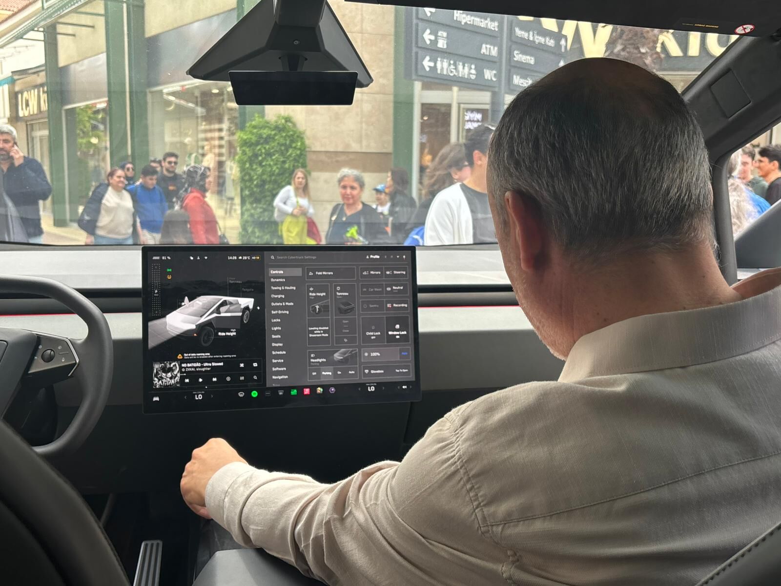 Goren Donup Bir Daha Bakti Tesla Cybertruck Aydina Geldi 657328 10Cd1C