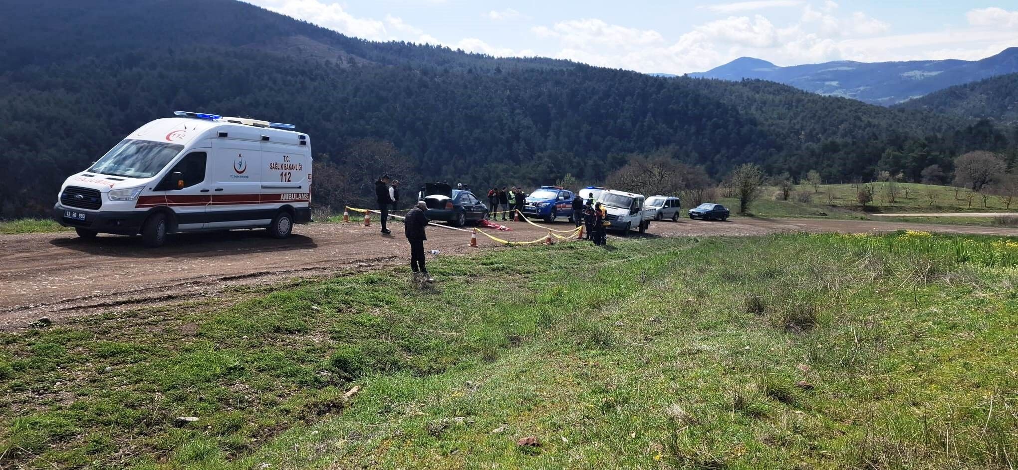 Günlerdir Aranıyordu! Aracının Altında Ölü Bulundu (1)