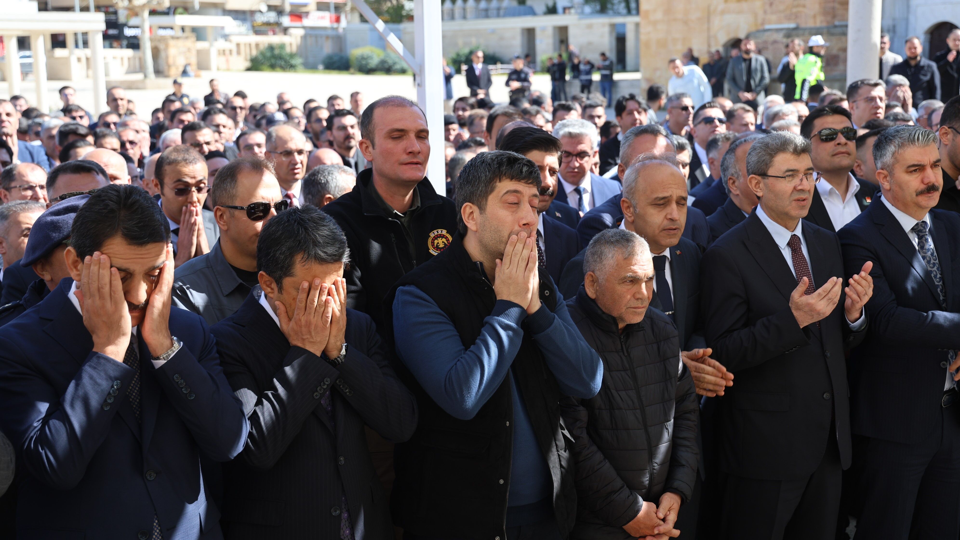 Hakim çiftin büyük acısı! 2,5 yaşındaki oğullarını kaybettiler