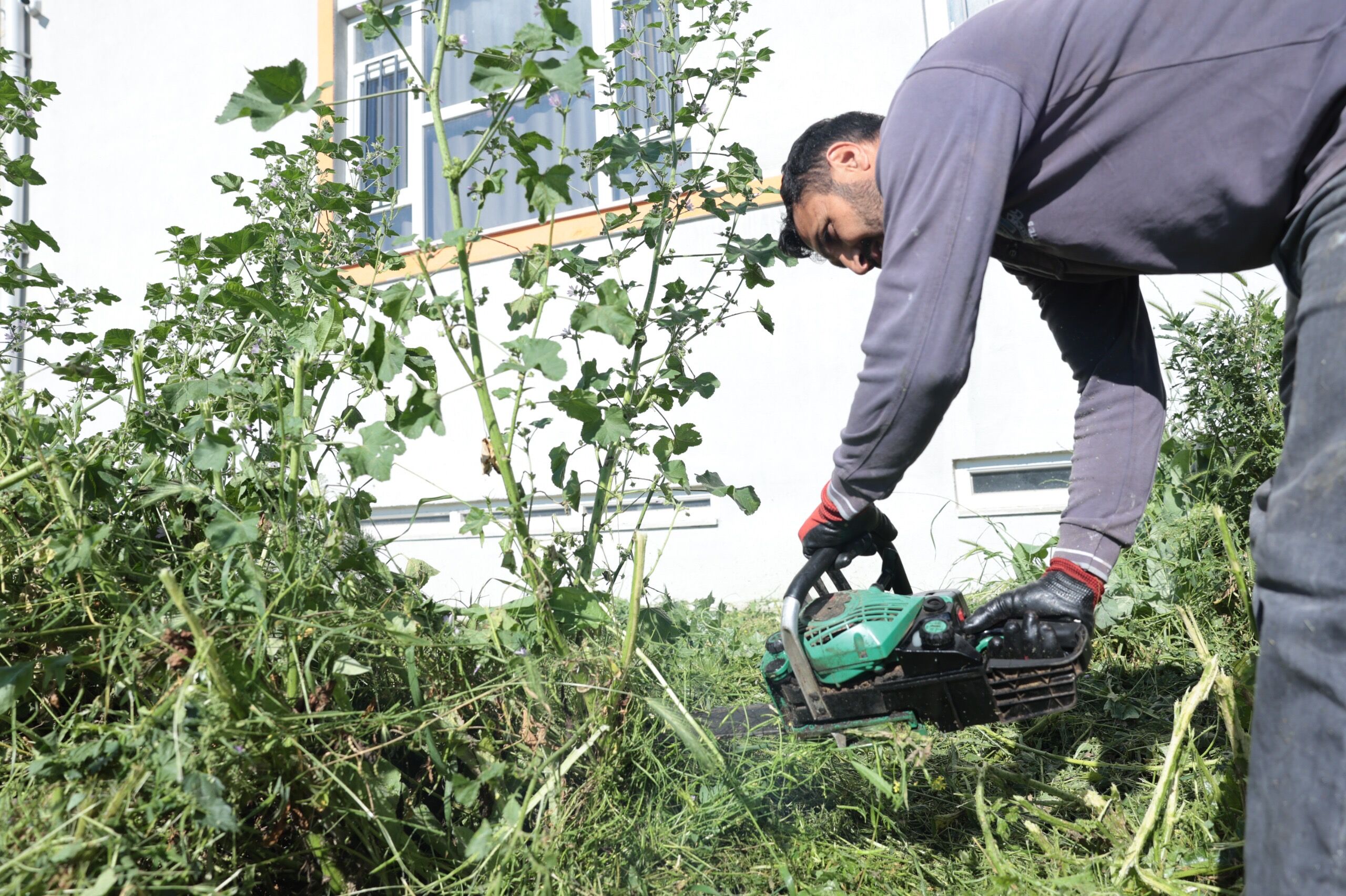 İncirliova Belediyesi sahada: Öğrenciler için temiz ve güvenli okul ortamı