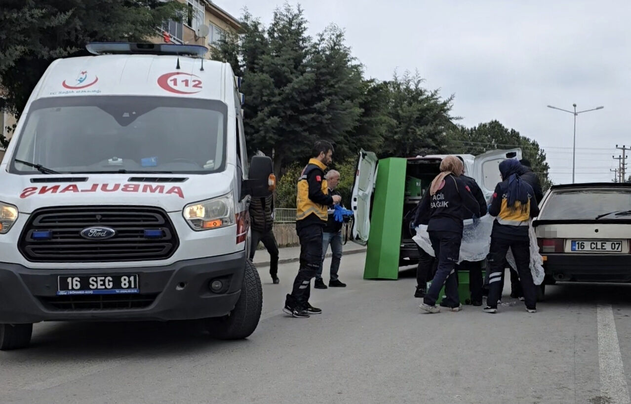 Koca Şehir Bu Olayı Konuşuyor! Otomobilde 6 Saat Uyuyan Gençlerden Birisi Can Verdi (1)-1