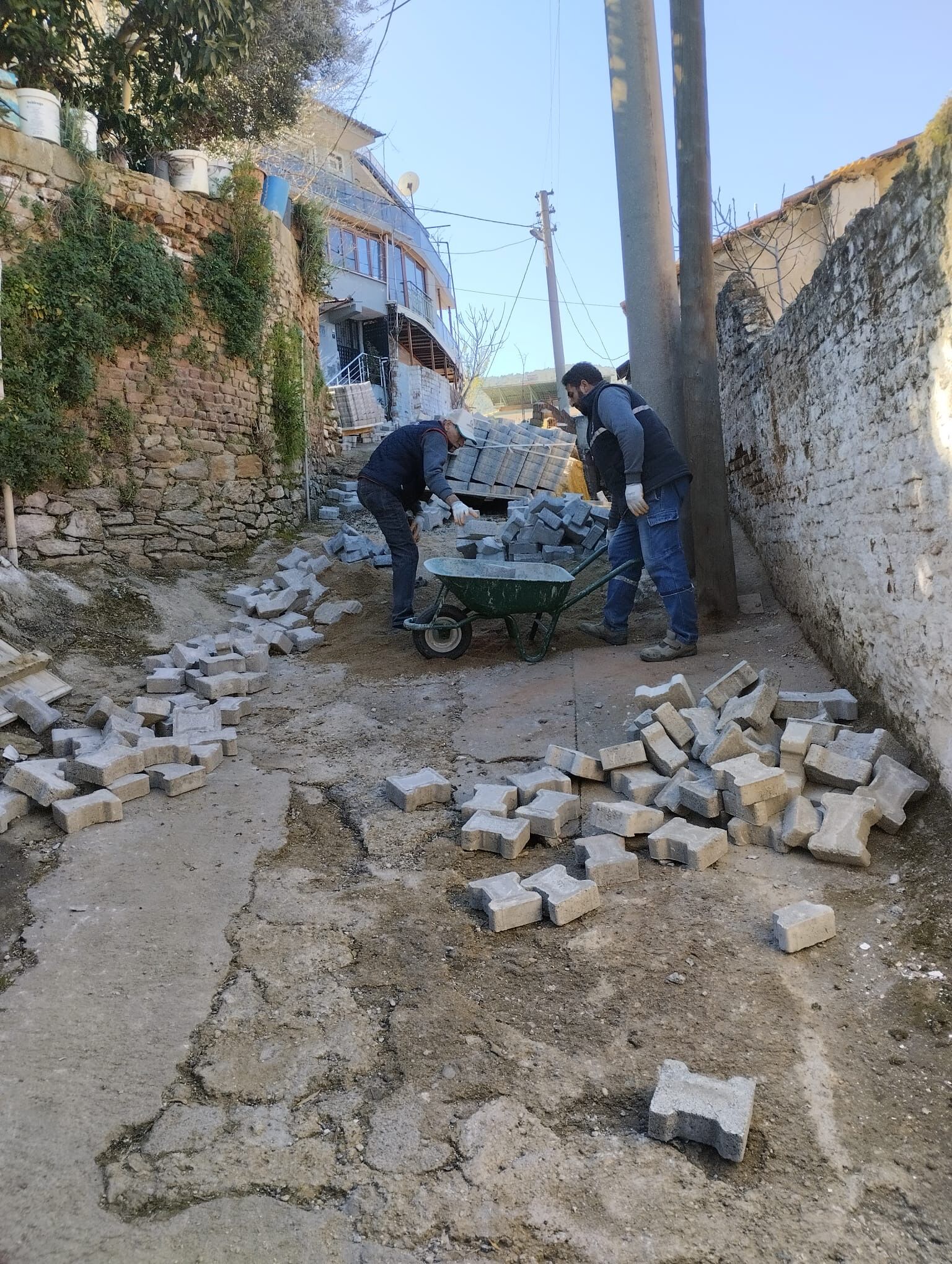 Koçarlı’daki o mahallede büyük değişim: Eksiklerin yüzde 95’i bitti, villaya ilgi arttı