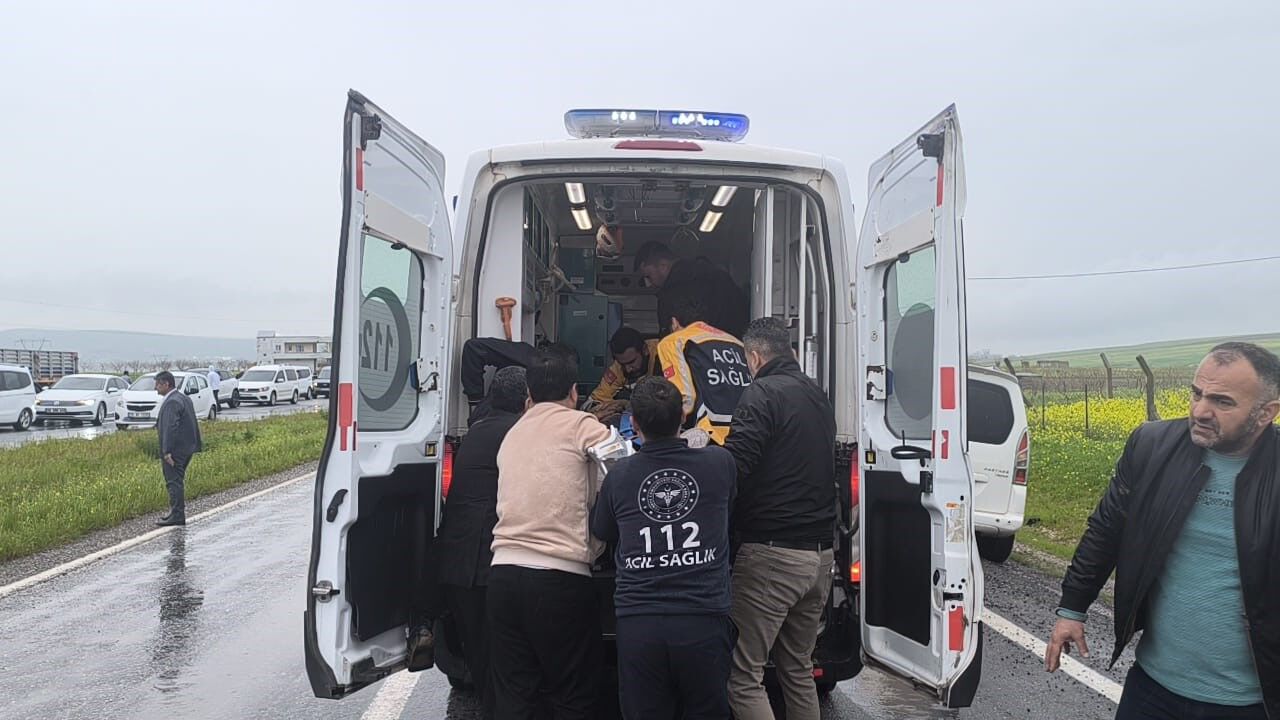 Korkunç Kazada Ortalık Savaş Alanına Döndü Ölü Ve Yaralılar Var