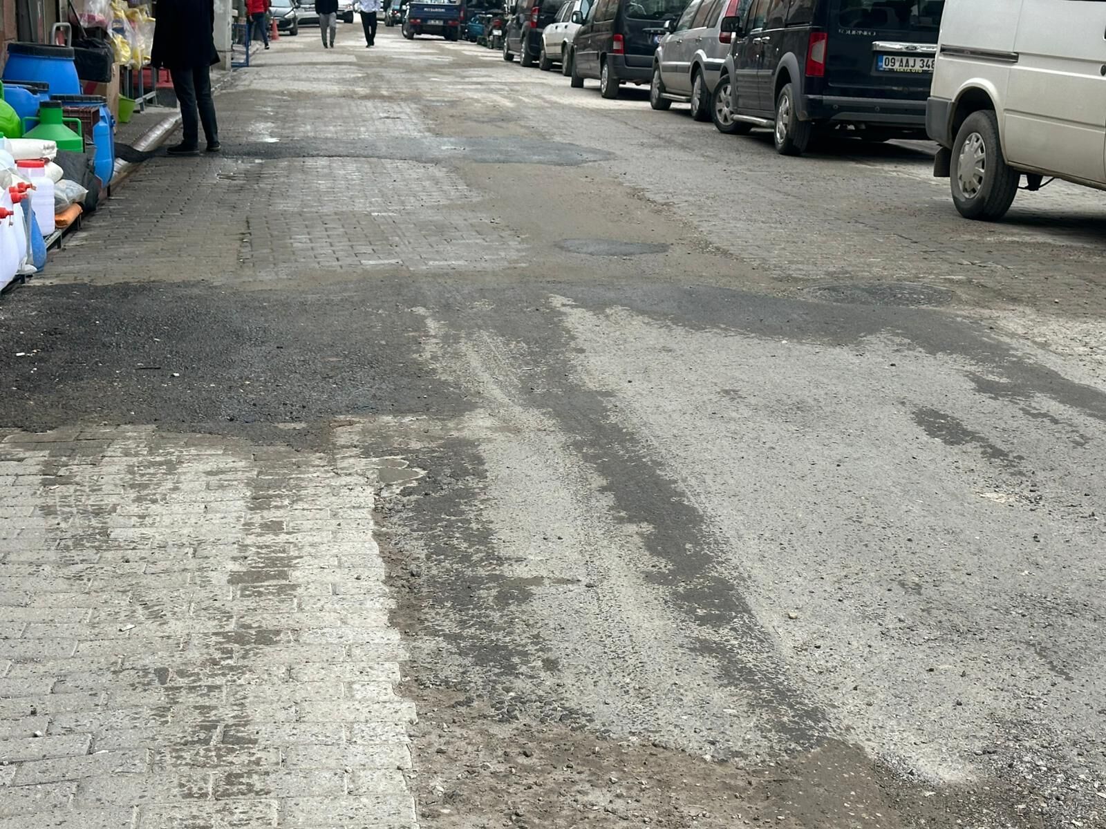 Koskte Yapilmayan Yollar Tepki Cekiyor Chpli Kelesten Sert Cikis Yapilan Hicbir Hizmeti Goremedik 651742 208933Ae72Dcd1005F34Eaa038665Bc1