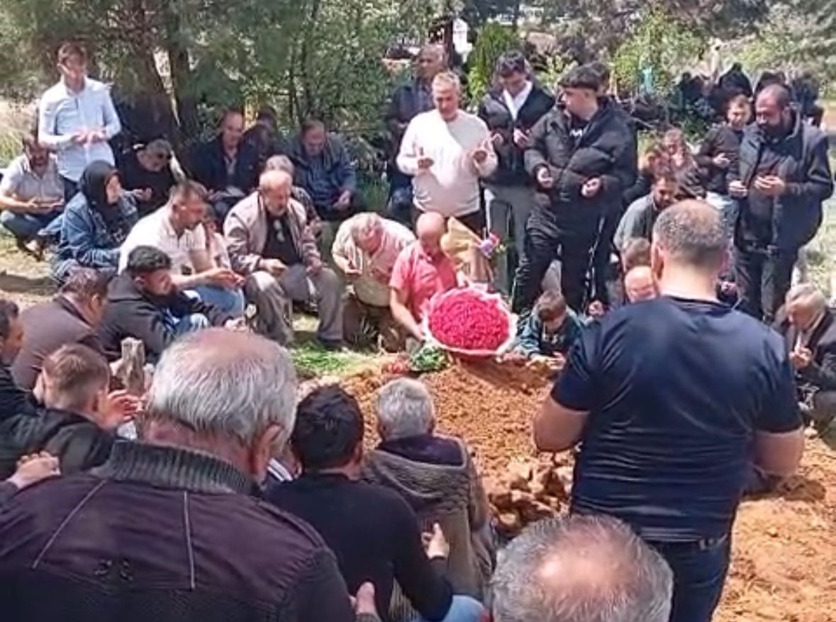 Düğün öncesi can veren çiftin cenazeleri toprağa verildi