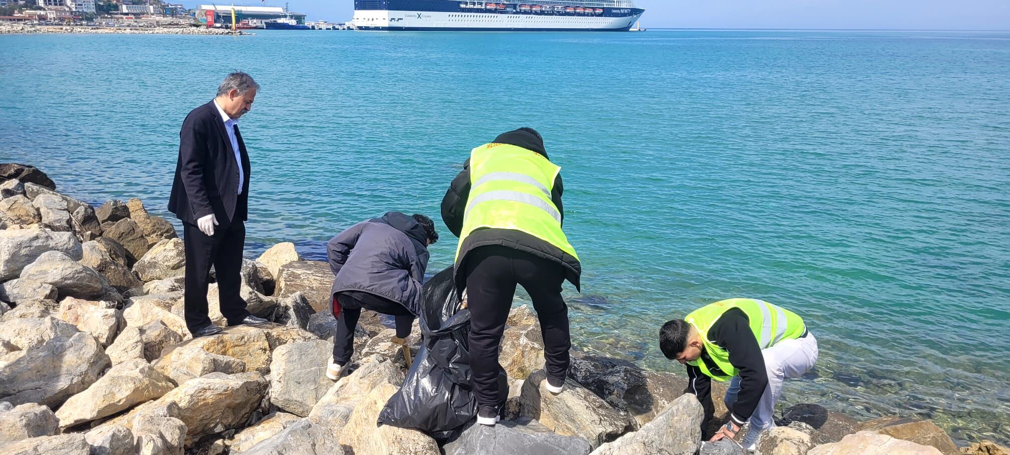 Kusadasinda Mavi Nefes Seferberligi Genclerin Projesine Bele 656660 Ce2F06