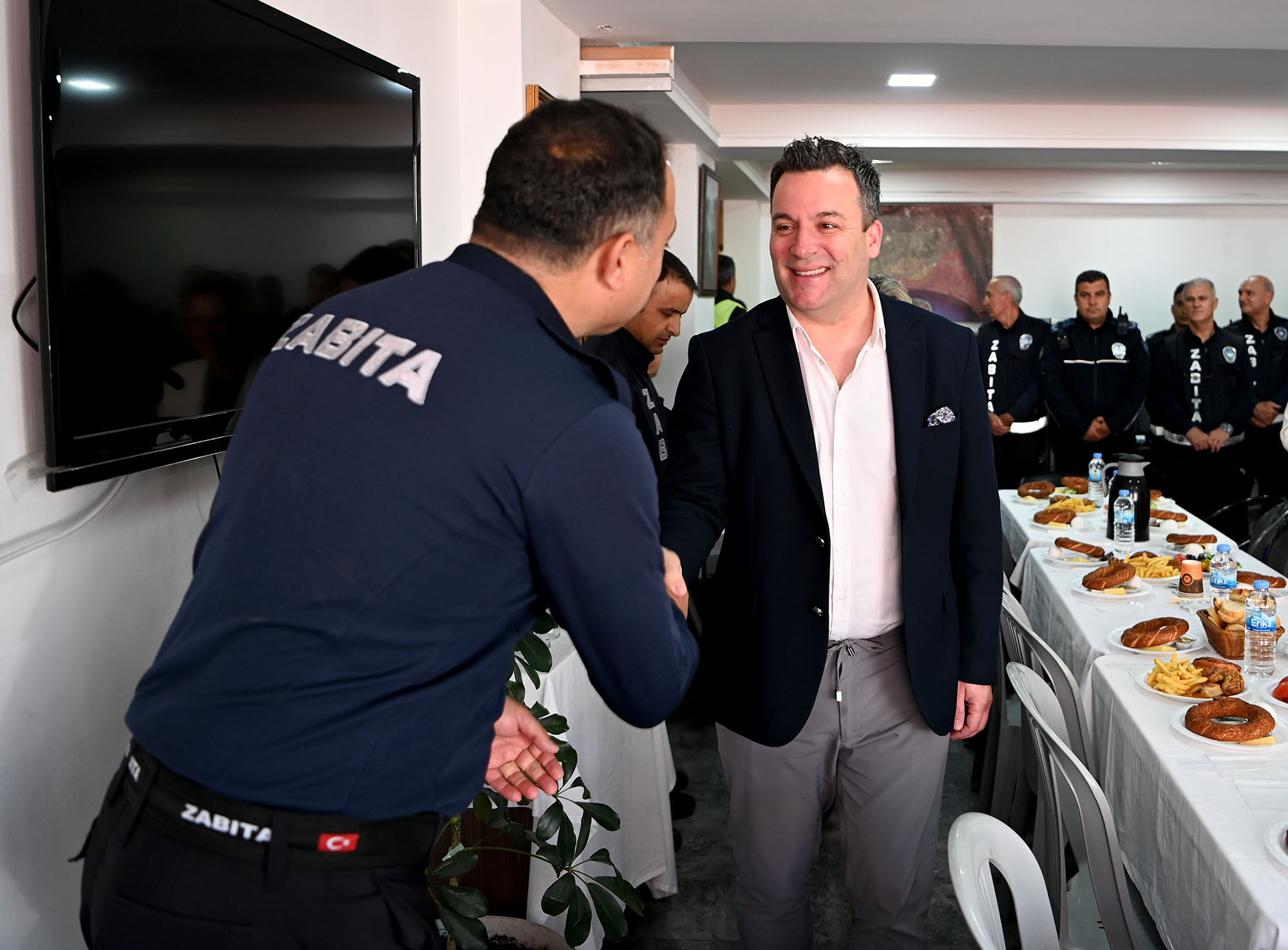 Kusadasinda Turizm Sezonu Basladi Zabitaya Sifir Isgaliye Ta 657163 464D4B