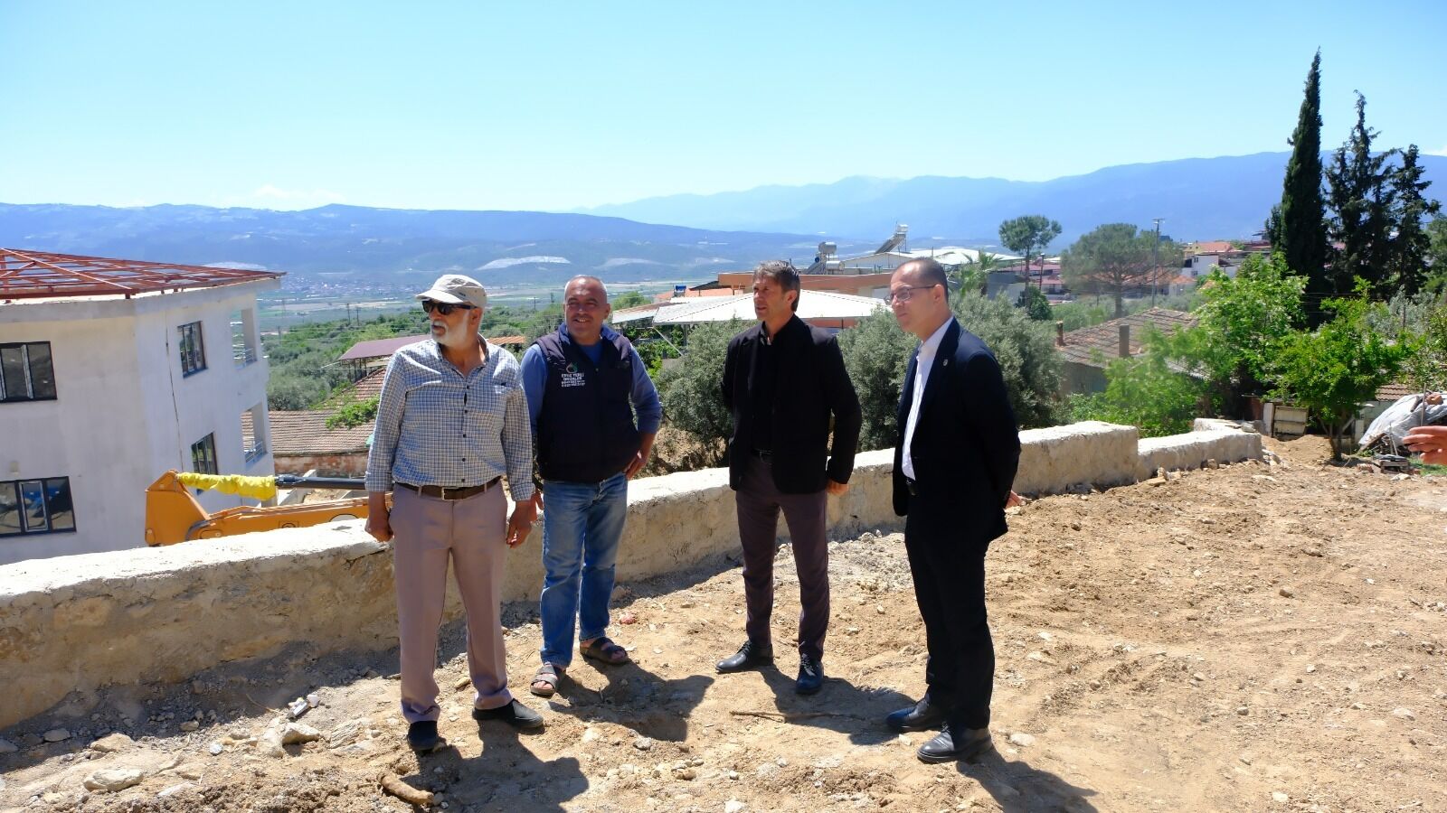 Kuyucak Belediyesi’nden Yol Güvenliğine Büyük Dokunuş (5)
