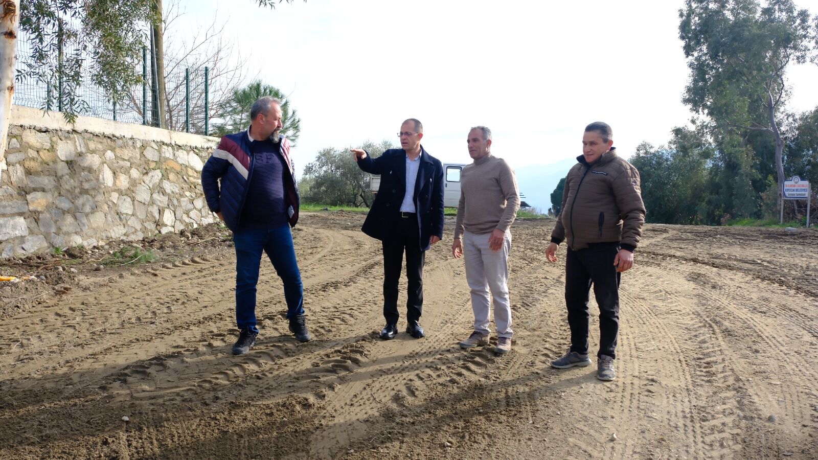 Kuyucak Yöre Mahallesi’nde Yol Çalışması Tamamlandı: Çiftçilerin yolu daha konforlu
