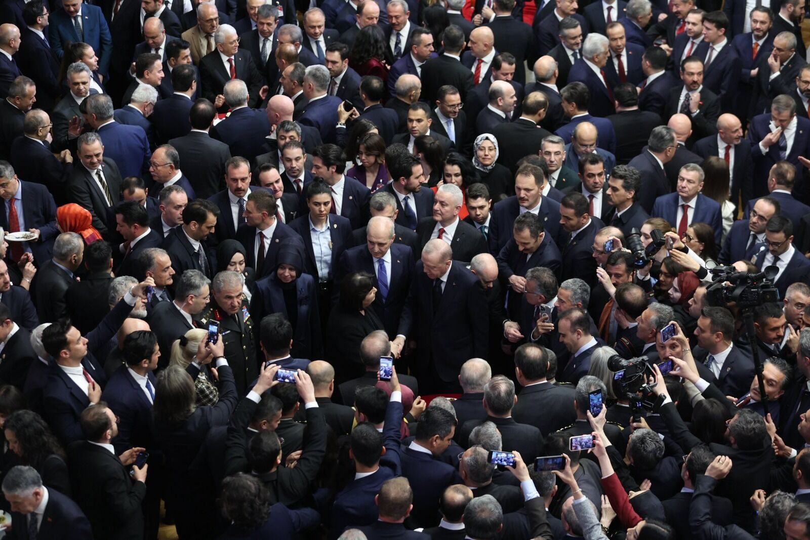 Tbmm’de Geniş Katılımlı 23 Nisan Resepsiyonu Savaş, Cumhurbaşkanı Yardımcısı Yılmaz’la Bir Araya Geldi (2)