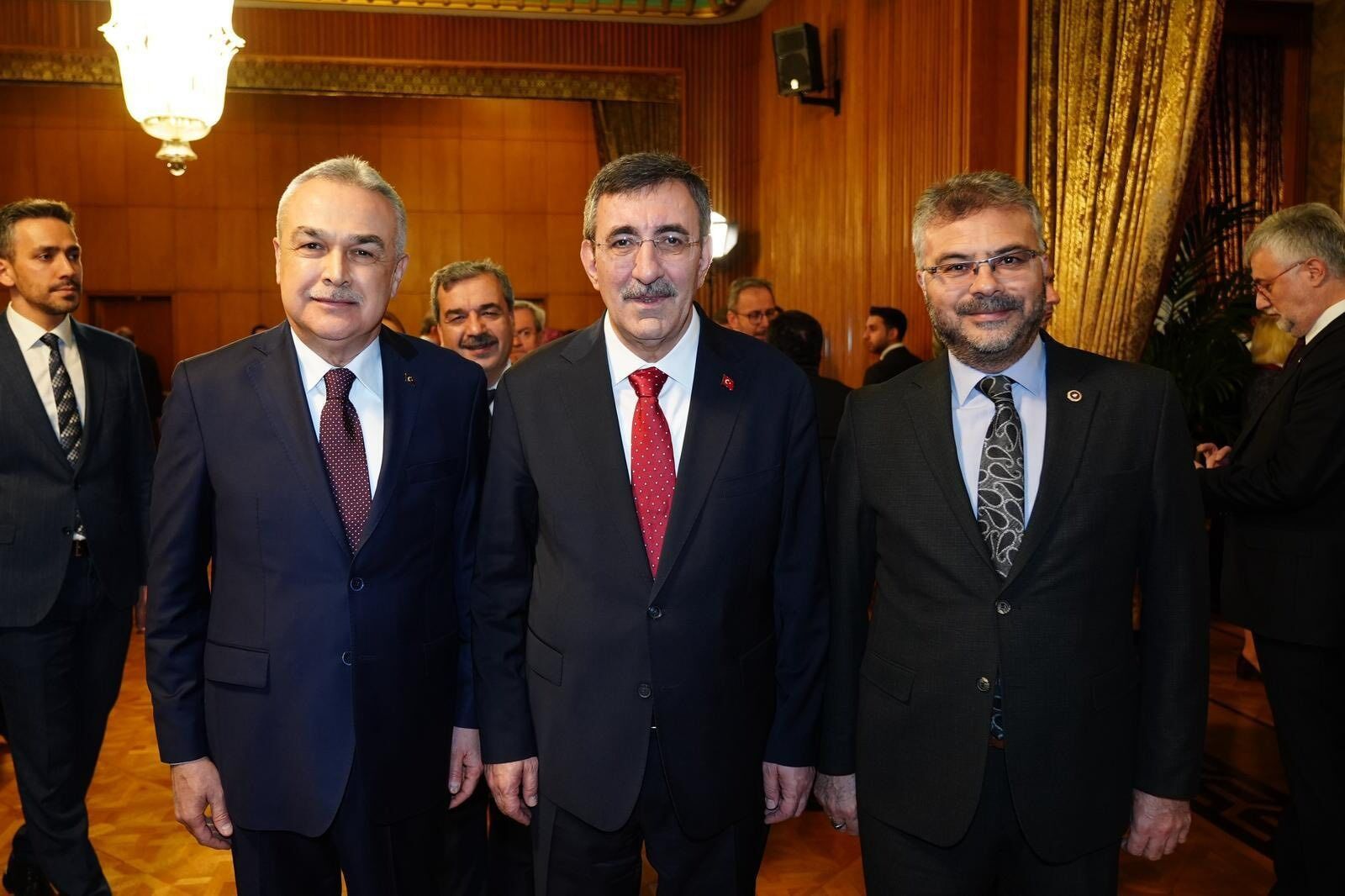 Tbmm’de Geniş Katılımlı 23 Nisan Resepsiyonu Savaş, Cumhurbaşkanı Yardımcısı Yılmaz’la Bir Araya Geldi (3)