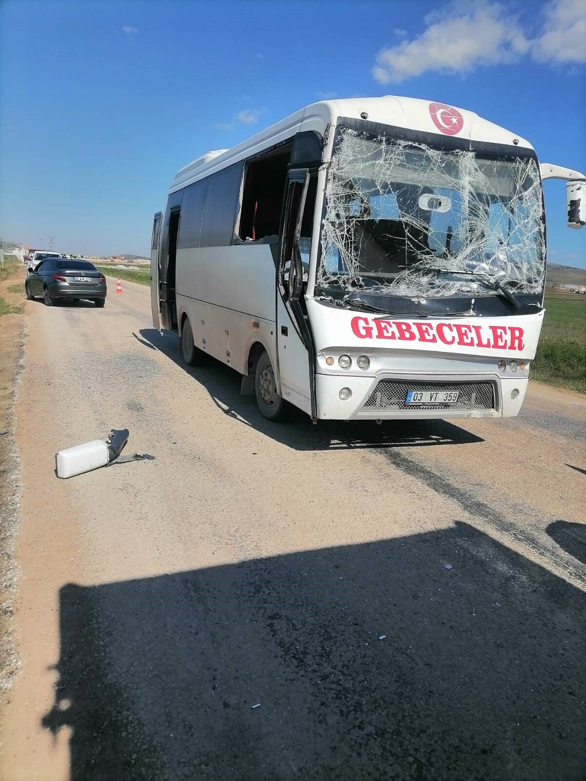 Yolcu Midibüsü Kamyona Çarptı! Ortalık Bir Anda Karıştı (2)