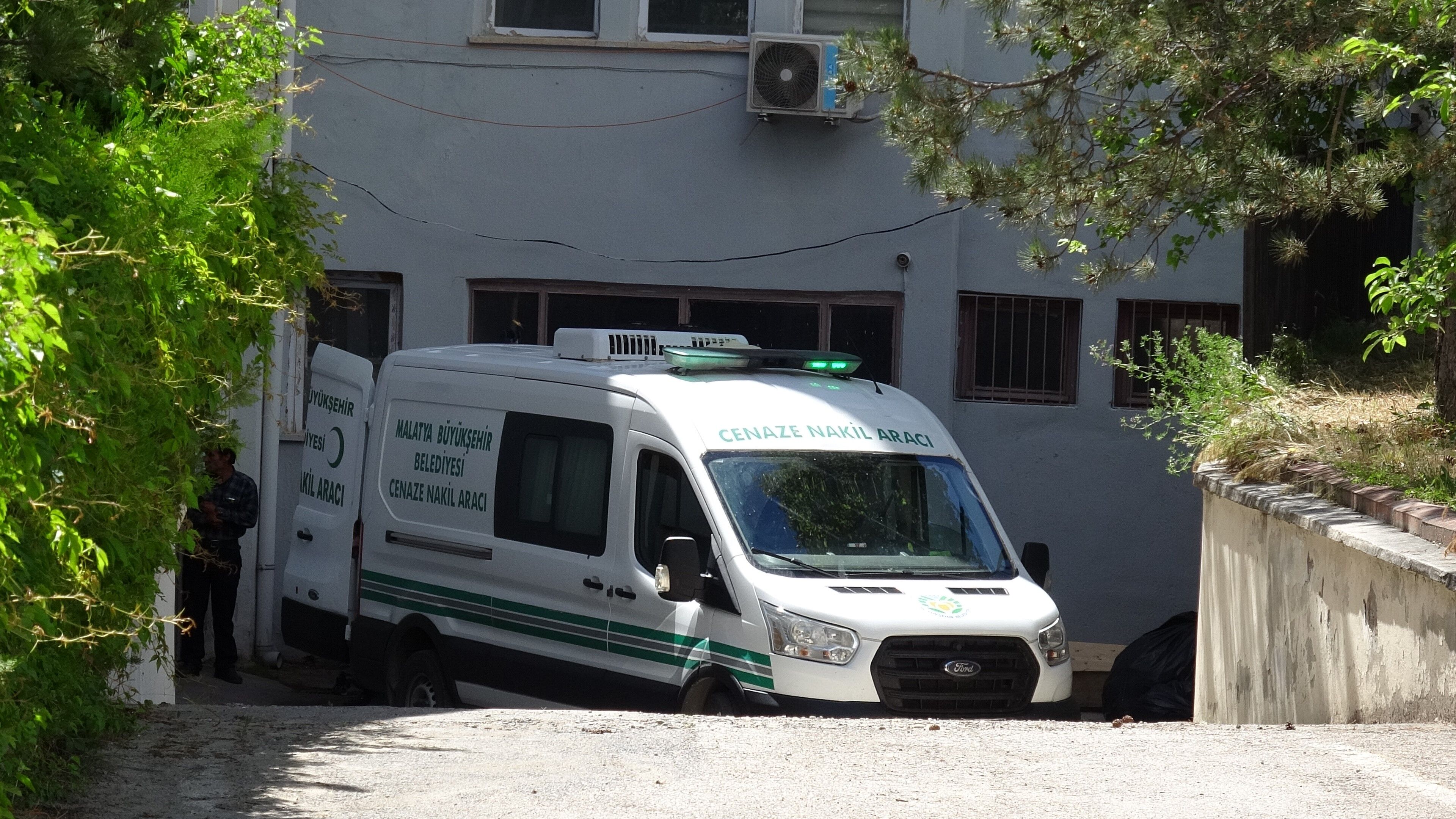 18 Yaşındaki Genç Kız Parkta Ölü Bulundu! Ailesi Dehşeti Yaşadı (3)
