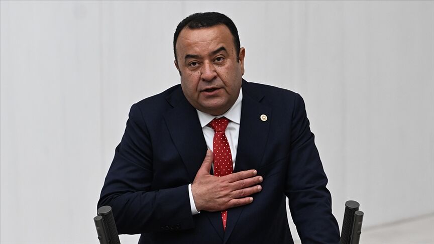 Adnan Beker Kimdir