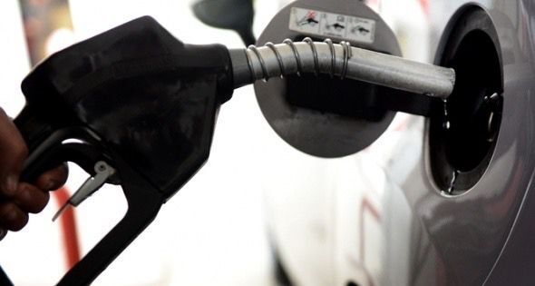 Akaryakıt fiyatlarında peş peşe hareketlilik! Dev indirim bekleniyor
