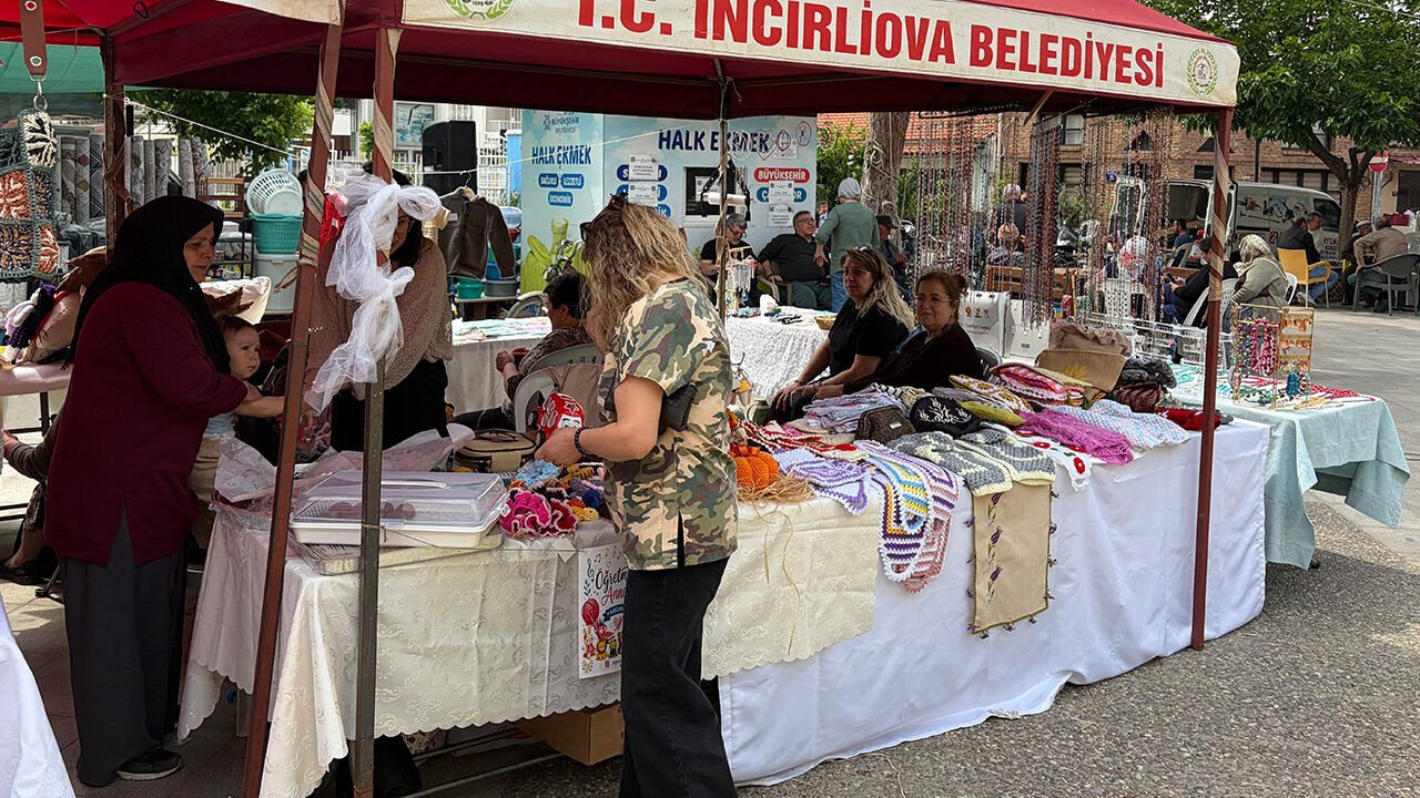 Anneler Günü Için Ürünler Görücüye Çıktı1