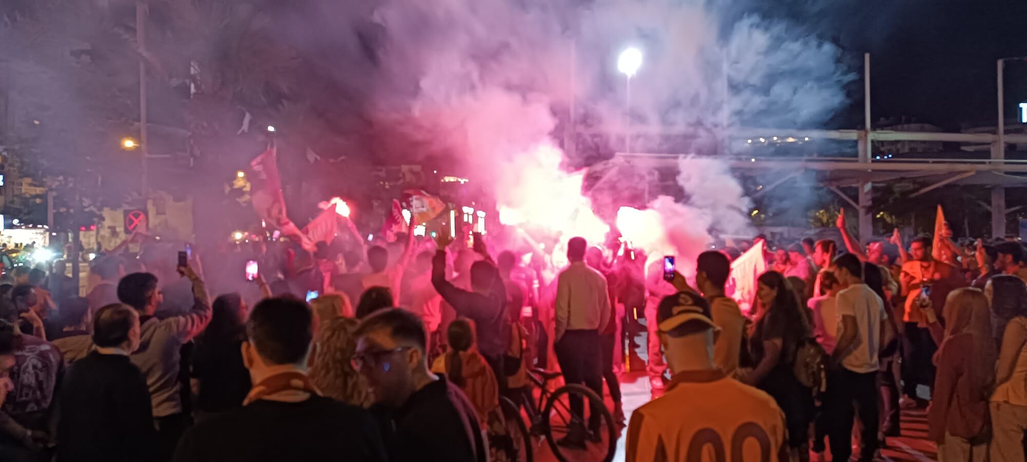 Aydın Sarı Kırmızıya Büründü Galatasaray’ın 26. Şampiyonluğu Coşkuyla Kutlandı (4)