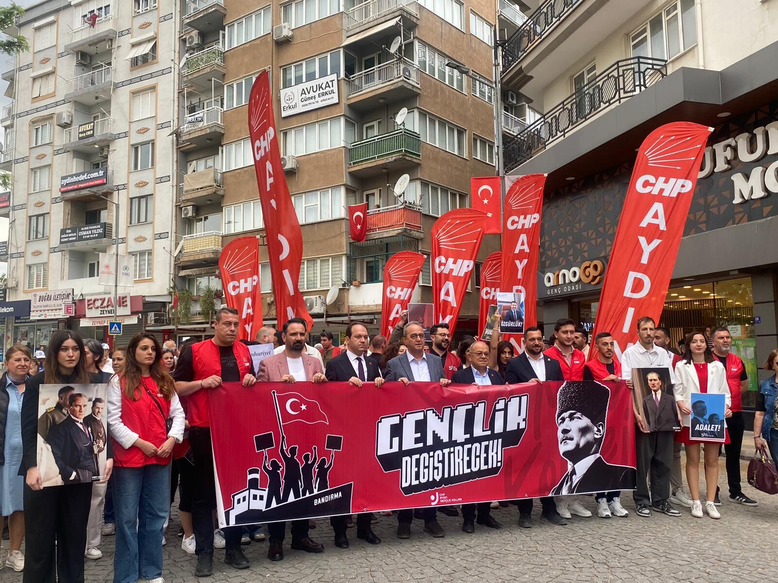 Aydın’da 19 Mayıs Coşkusu Sokaklara Taştı Chp’li Gençler Meydanlara Indi (3)