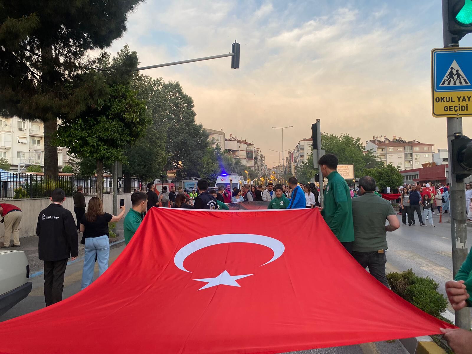 Aydın’da Fenerler Gençlik Bayramı Için Yandı (1)