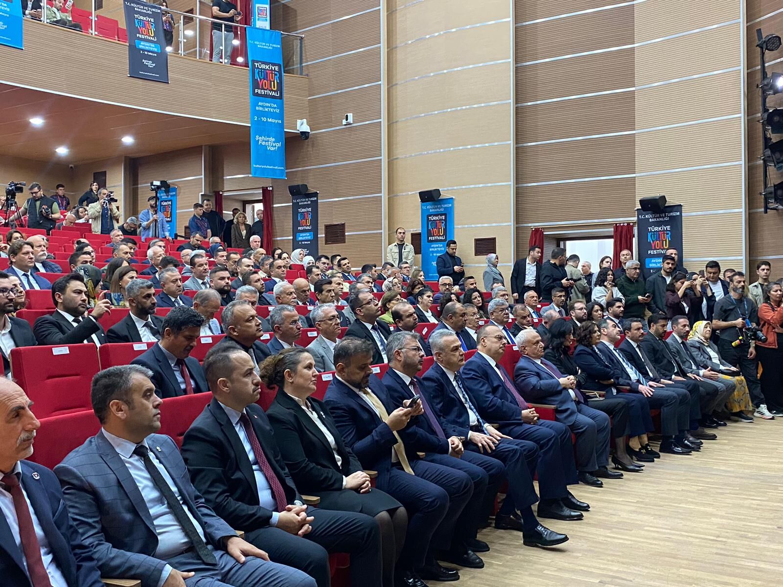 Aydın’da Kültür Yolu Festivali Coşkuyla Başladı 177 Etkinlikle 9 Gün Sürecek Şölen (3)