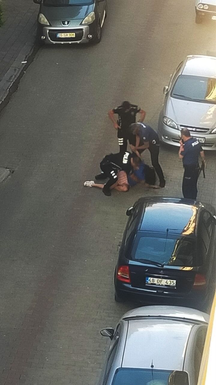 Aydın’da Sokakta Samuray Kılıcıyla Dehşet! (1)