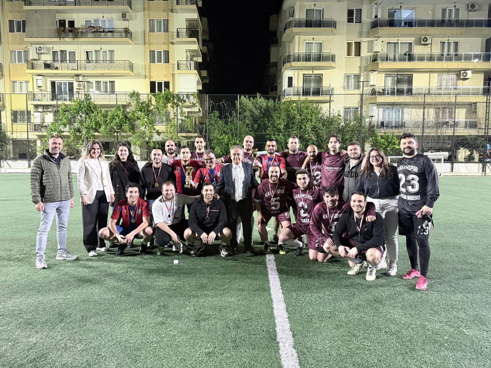 Aydınlı Avukatlar Meslektaşlarının Anısına Sahaya Çıktı! Duygu Dolu Finalde Şampiyon Belli Oldu (2)