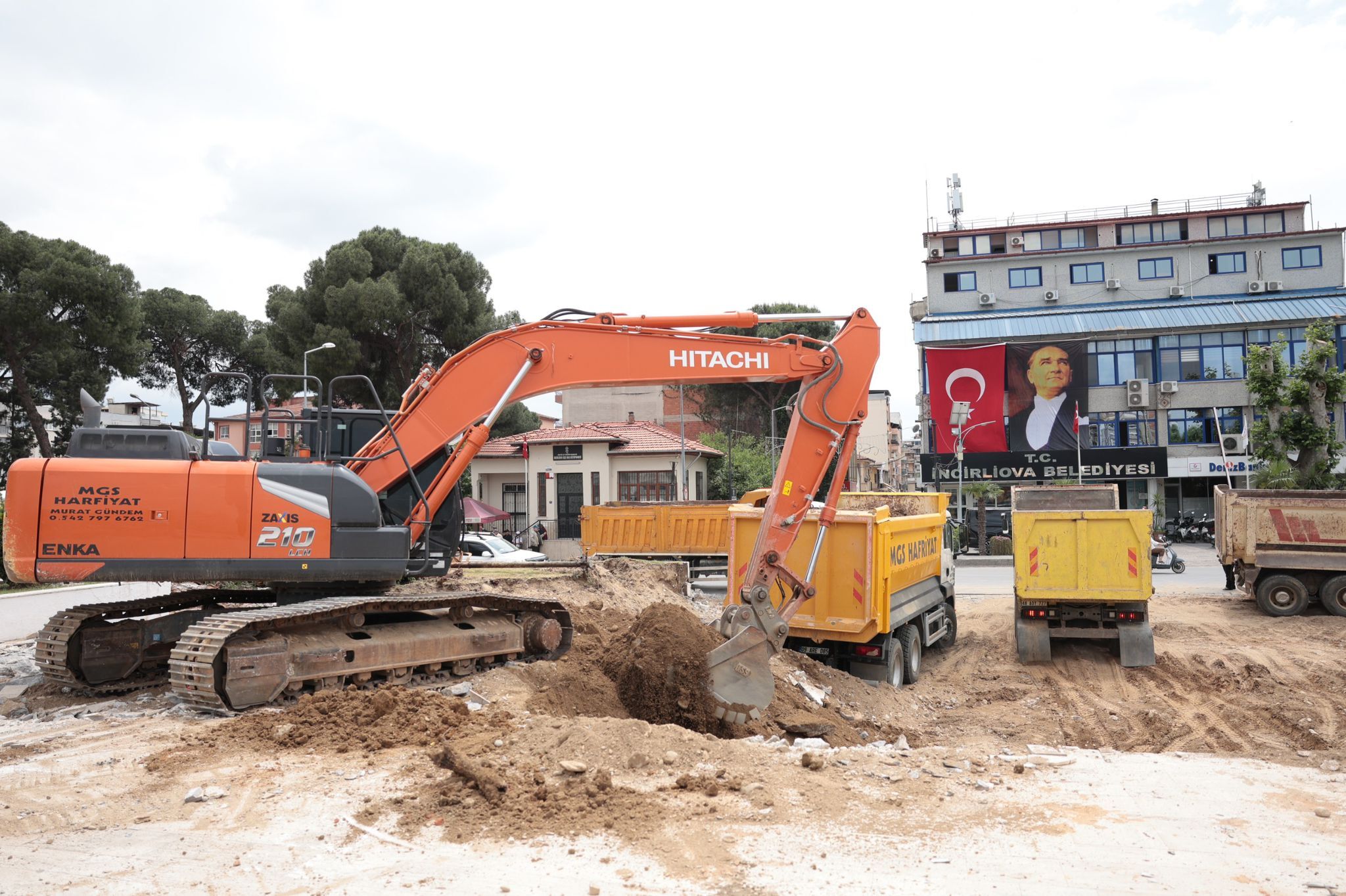 Başkan Kaya “Cumhuriyet Meydanı’mız Ve Yeraltı Otoparkımız İncirliova’mıza Hayırlı Olsun” (1)