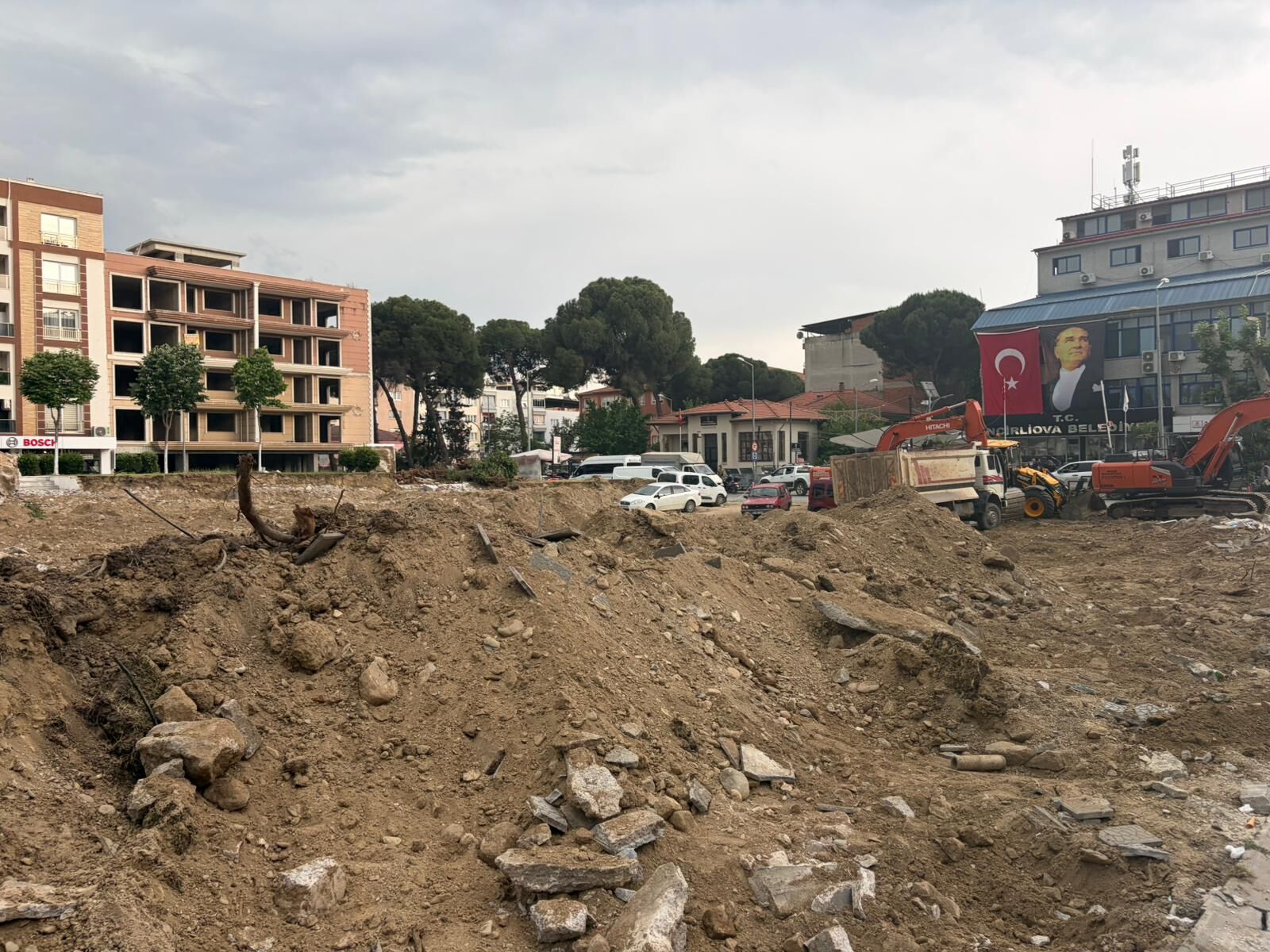 Başkan Kaya “Cumhuriyet Meydanı’mız Ve Yeraltı Otoparkımız İncirliova’mıza Hayırlı Olsun” (2)