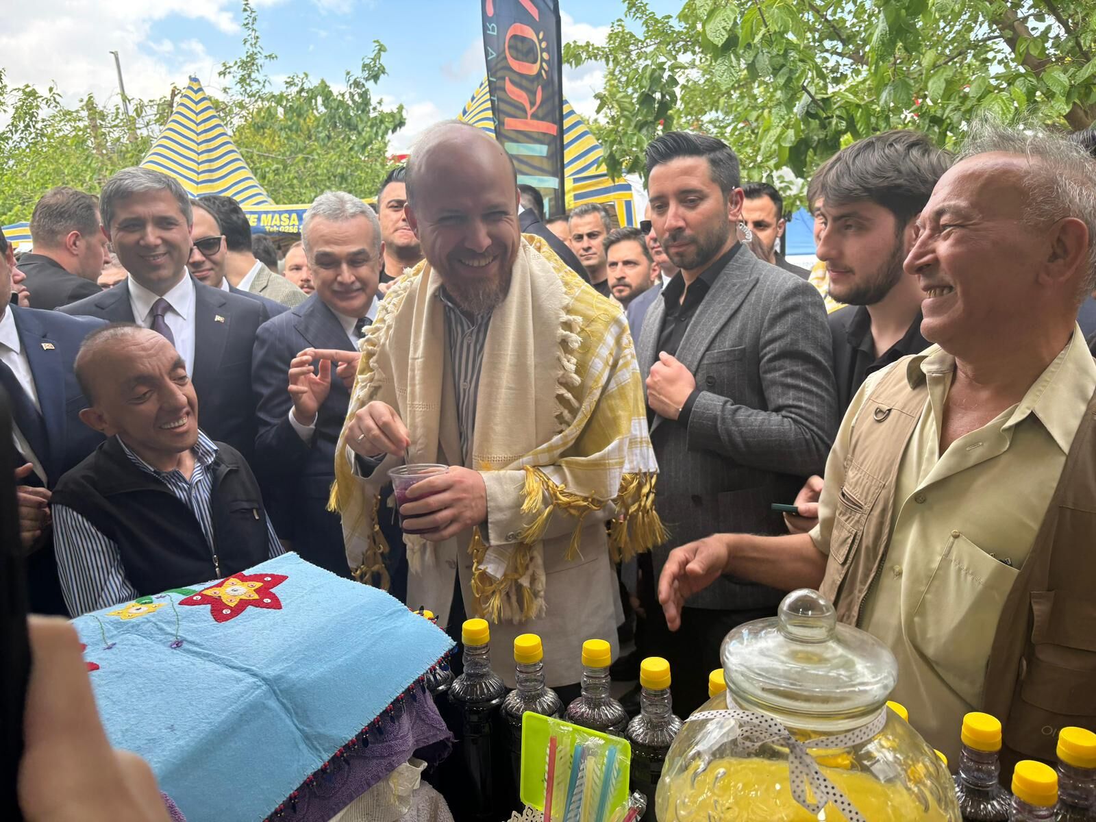 Bilal Erdoğan Kar Helvasına Hayran Kaldı (2)