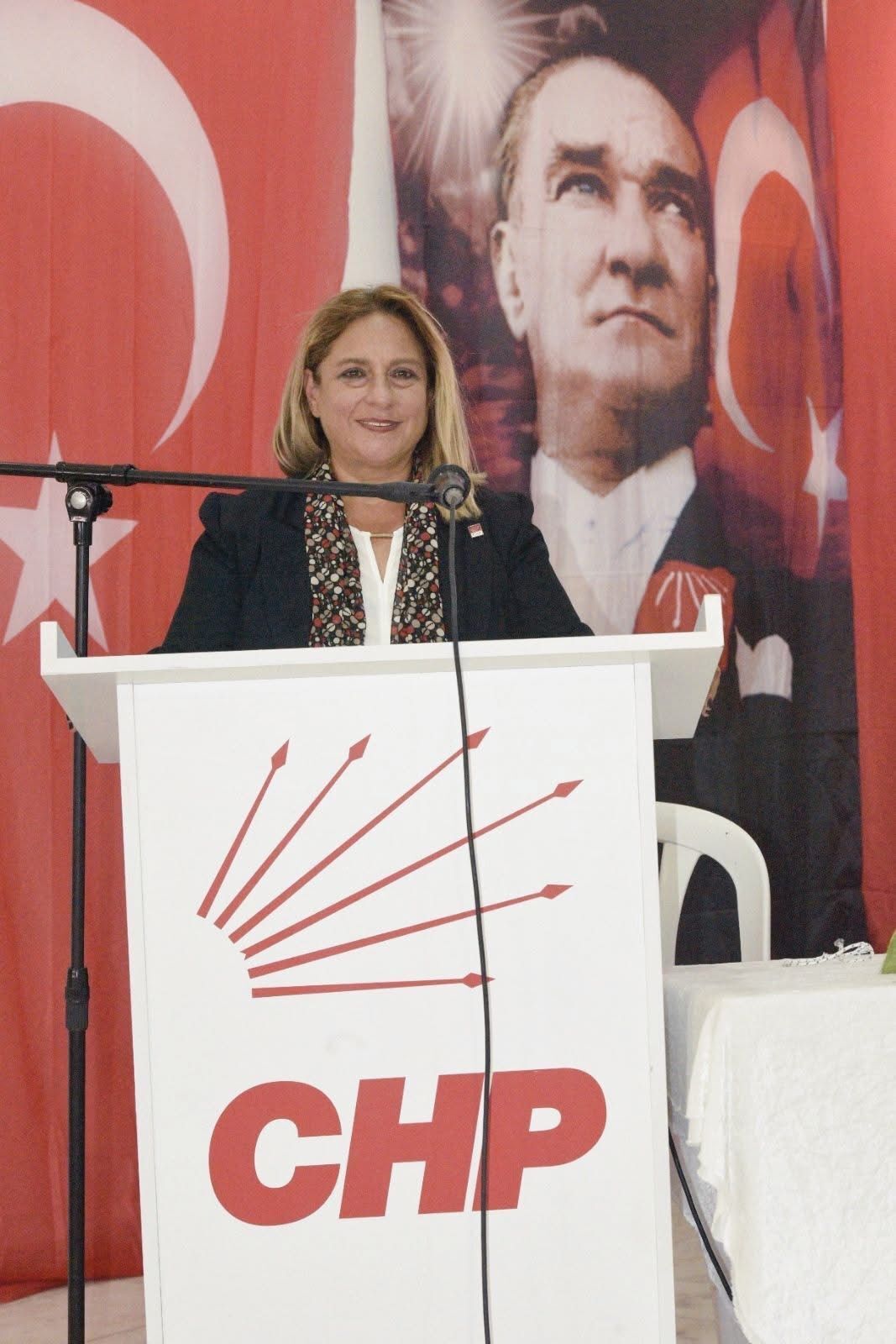 CHP Aydın’da çifte istifa! İki yönetici görevden ayrıldı