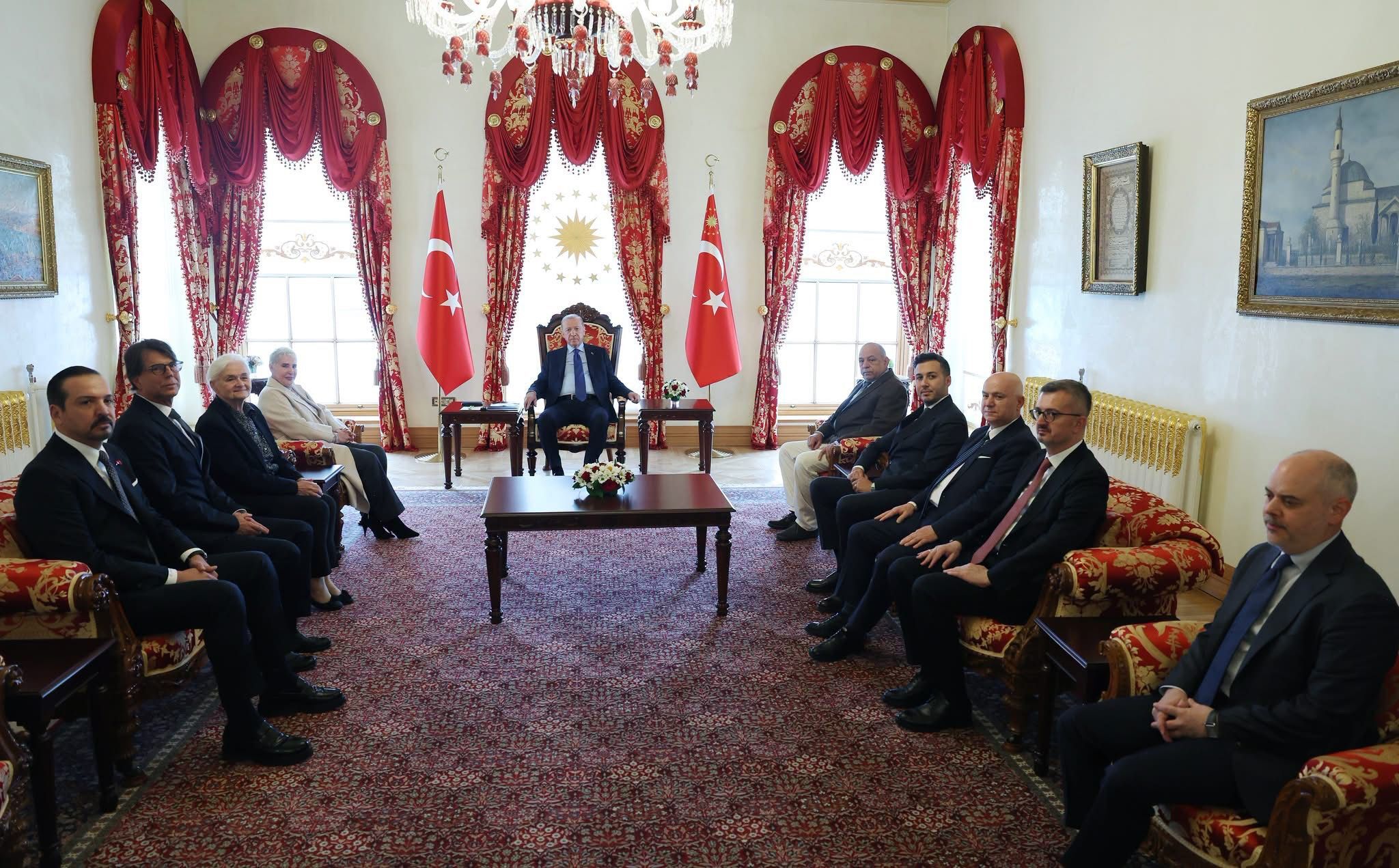 Cumhurbaşkanı Erdoğan Adnan Menderes’in ailesini ağırladı