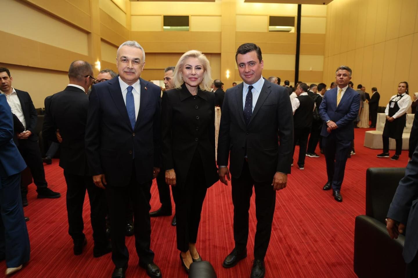 Devletin Zirvesi Bu Dugunde Bulustu Ak Partili Savas Da Kati 660609 56Db03