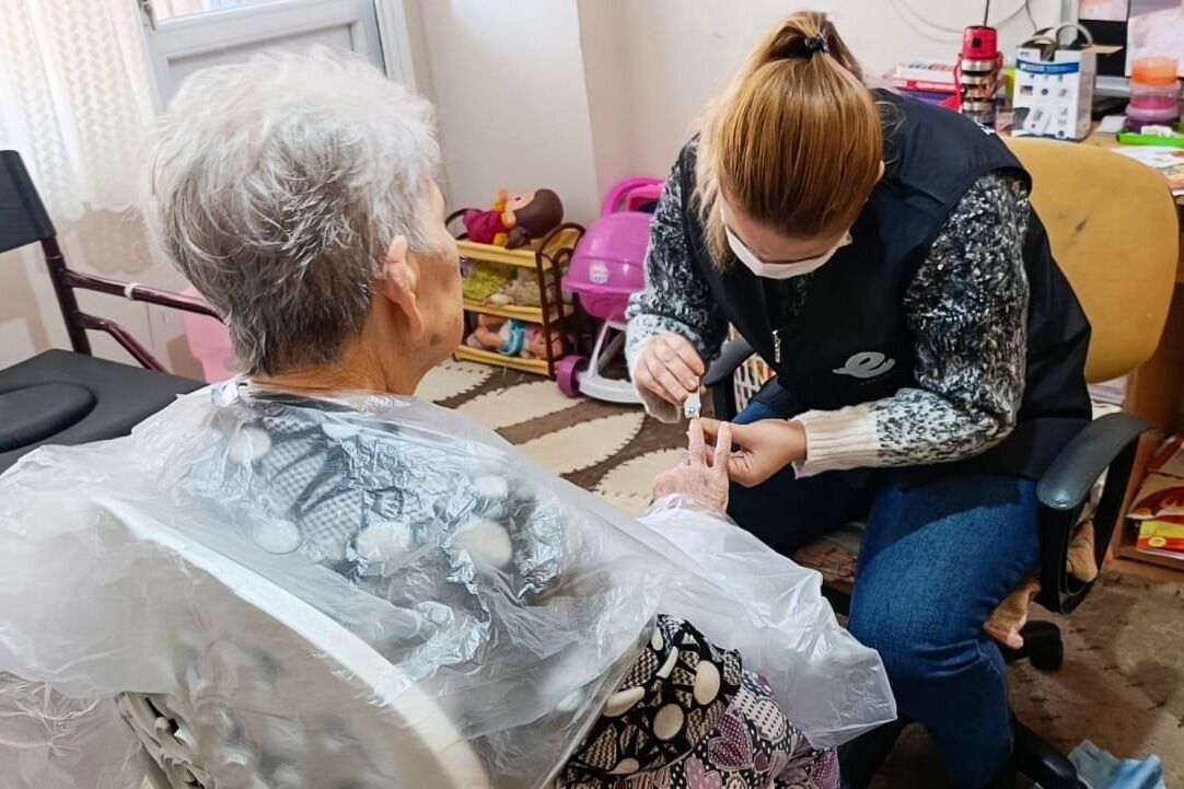 Efelerde Sosyal Destekler Cig Gibi Buyuyor Kimse Kendini Yal 659117 3E4Ba4