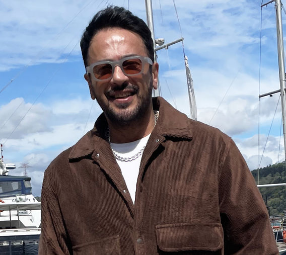 Emre Altuğ Sevgilisi Kim