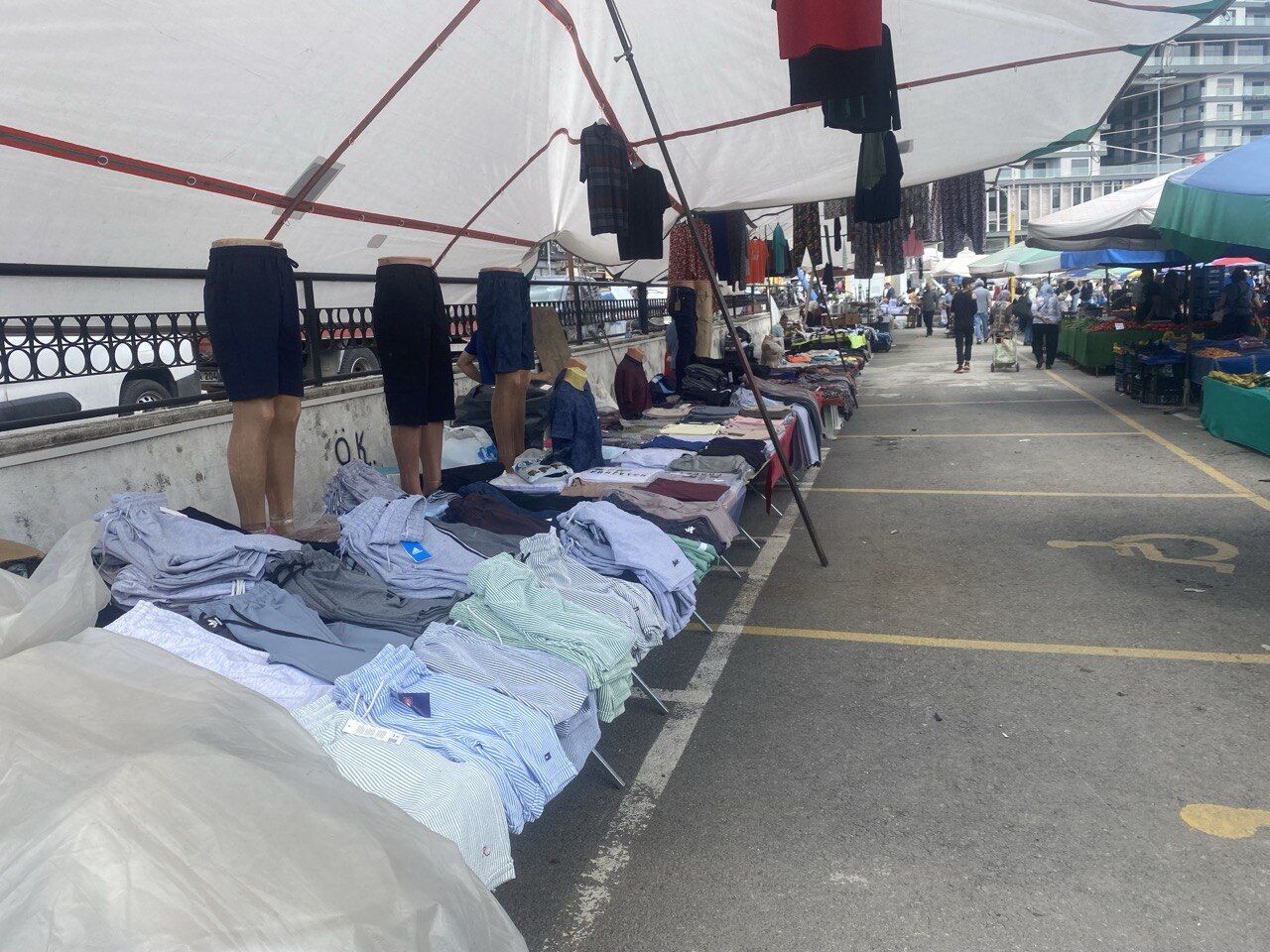 Gençlerin takıntısı esnafı çileden çıkardı