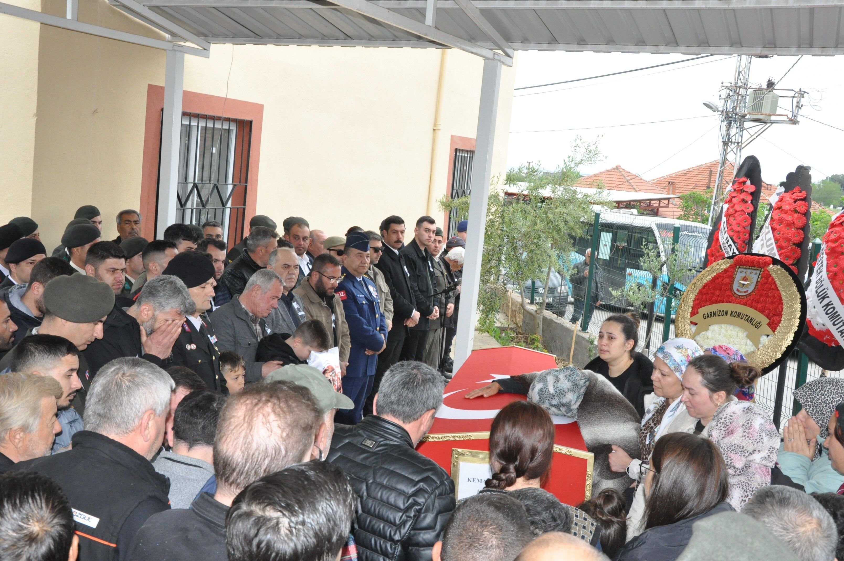 Gözyaşları Sel Oldu! Uzman Çavuş'a Soň Görev (11)