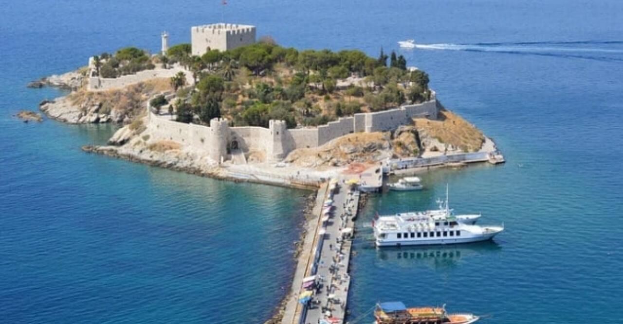 Güvercinada Kalesi