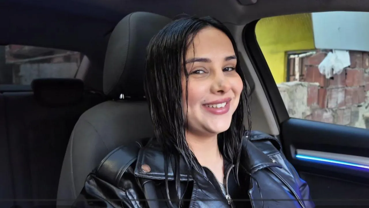 Hülya Sönmez Kimdir1