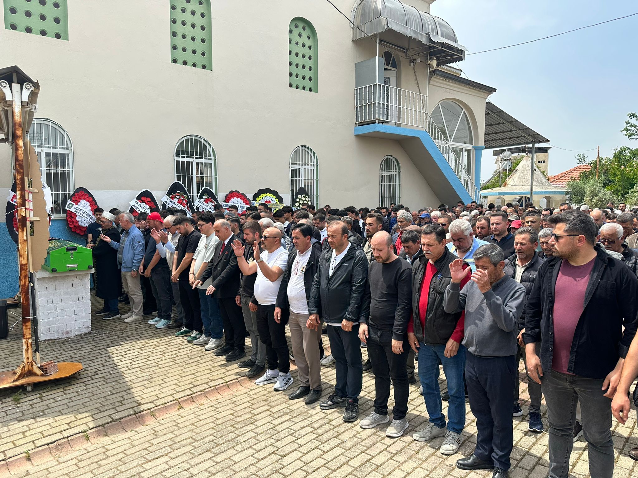 İncirliova’da Olaylı Tören! Son Yolculuğunda Helallik Alamadı