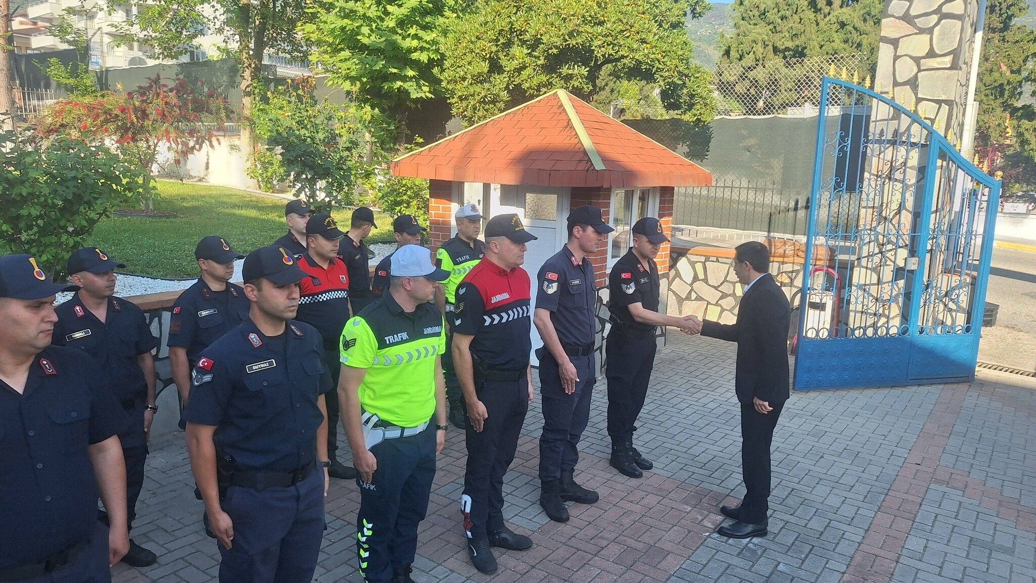 Kaymakam Polat’tan bayramda görev başındaki personele ziyaret